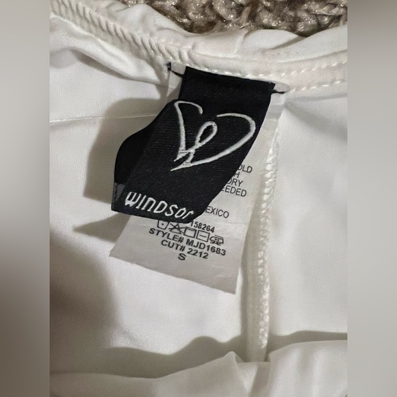 Soft silky white gown ☁️🤍 - Picture 3 of 6